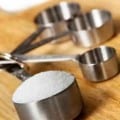 sugar goes in measuring cups
